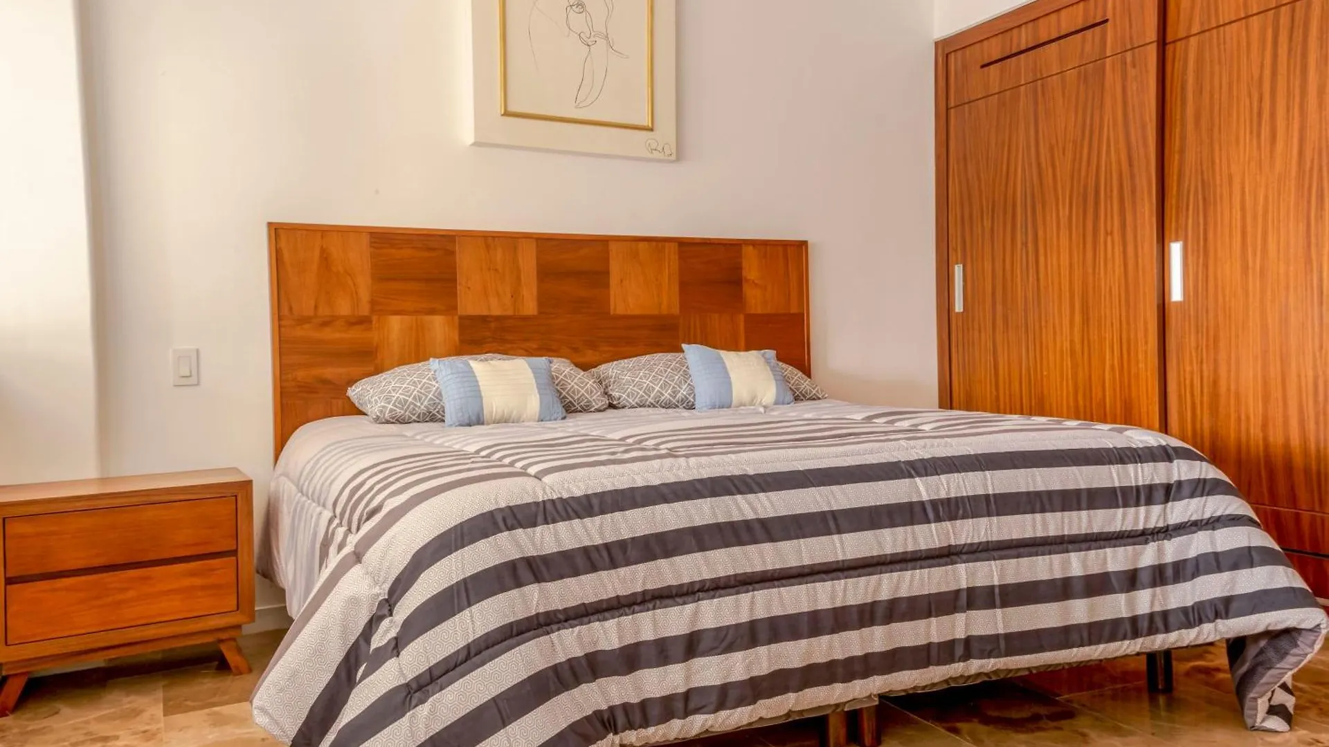 Exclusive 5Th Ave Apt With Private Pool Playa del Carmen Apartment
